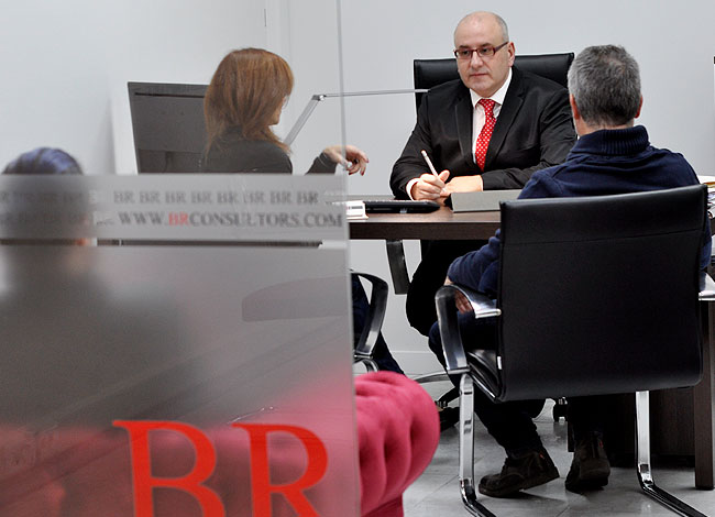 BR Consultors. Consultoría tributaria, laboral y mercantil en Cambrils. Confidencialidad, integridad, honestidad y excelencia. Más de 30 años de experiencia.